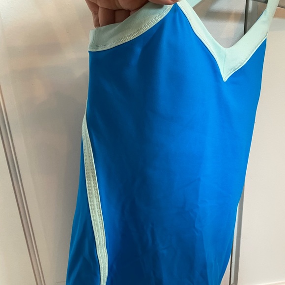 Lululemon top - Picture 2 of 4